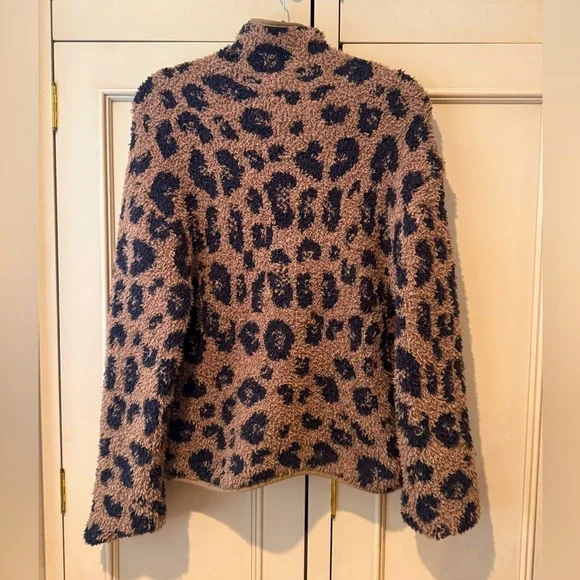Skims Leopard Pullover. Cozy Fleece. Excellent Condition. Size Medium. - Picture 4 of 6
